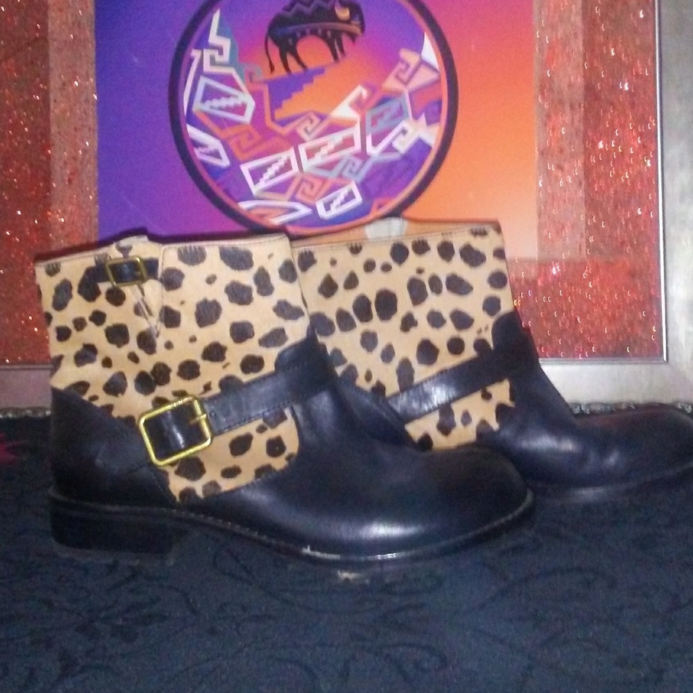 Amazing .. Marc Jacobs Pony Boots.